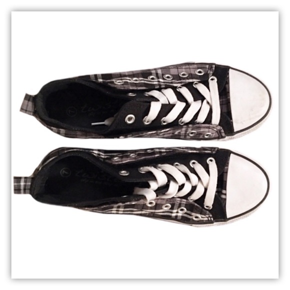 Twisted Shoes - 🌟30% OFF BUNDLES🌟 Twisted Plaid Sneakers